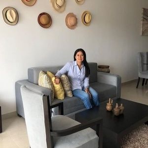 Meet your Posher, Ma angeles